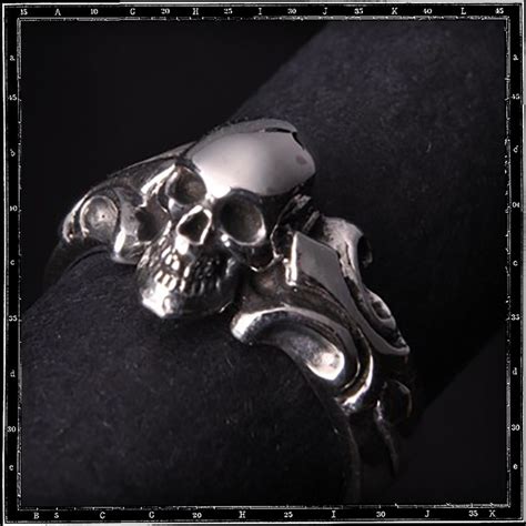 tudor one skull ring|Tudor Rings .